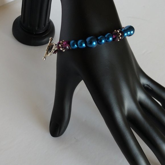 Blue Faux Pearls Bracelet with Purple Beads Handmade Beaded 7.5 Inches - Picture 2 of 16